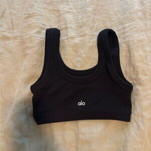 Alo yoga wellness sports bra in black - size small